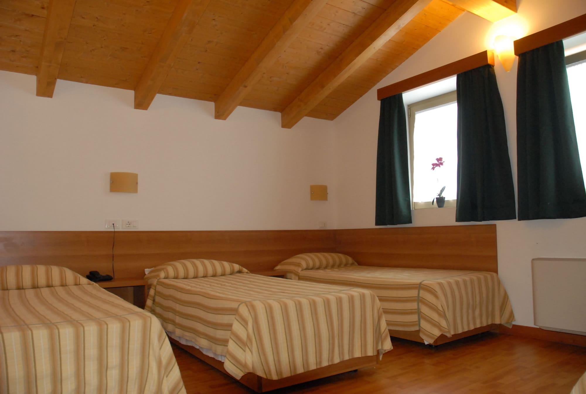 Hotel Sonia Aquilinia Esterno foto