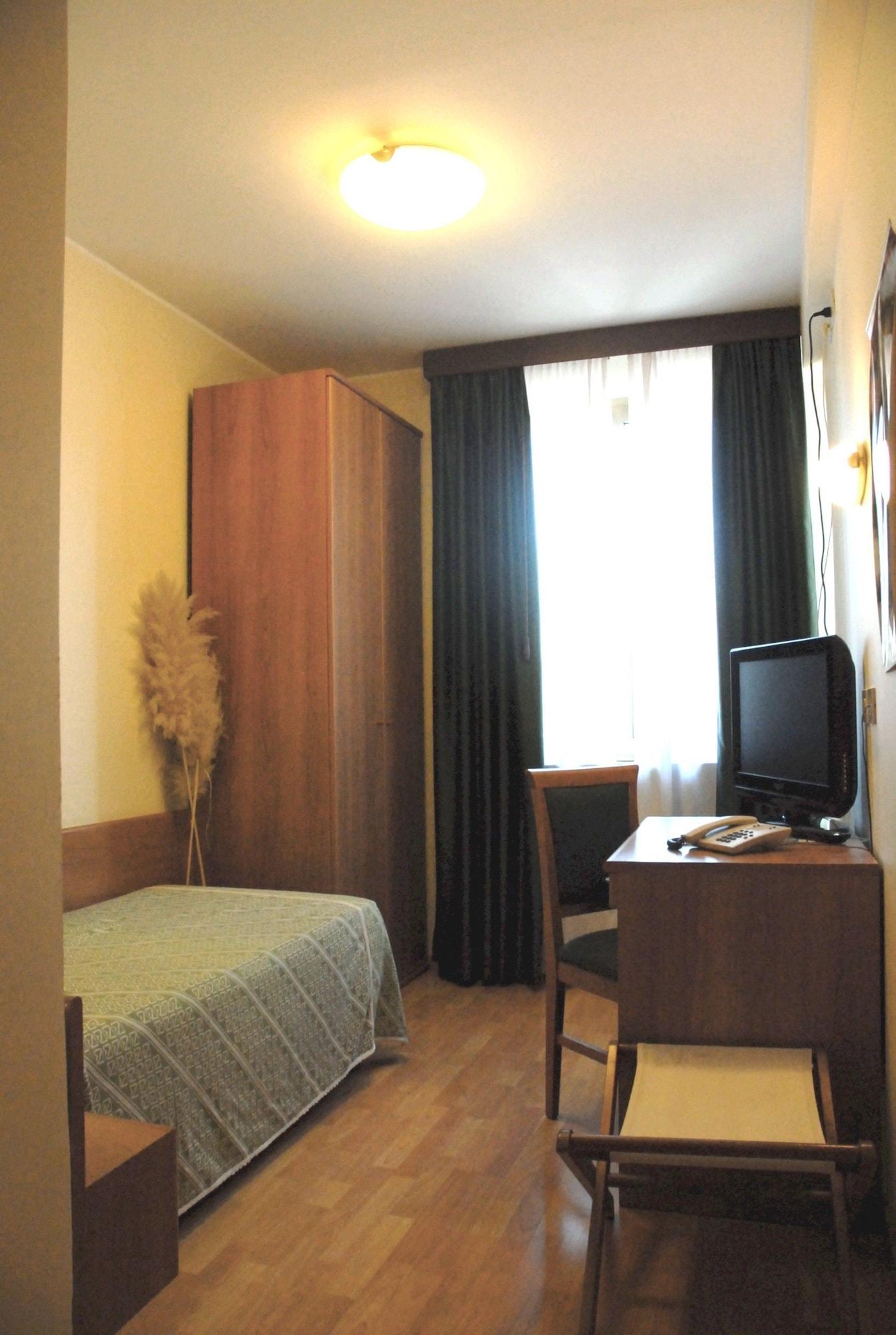 Hotel Sonia Aquilinia Esterno foto