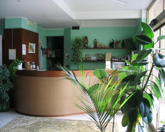 Hotel Sonia Aquilinia Interno foto