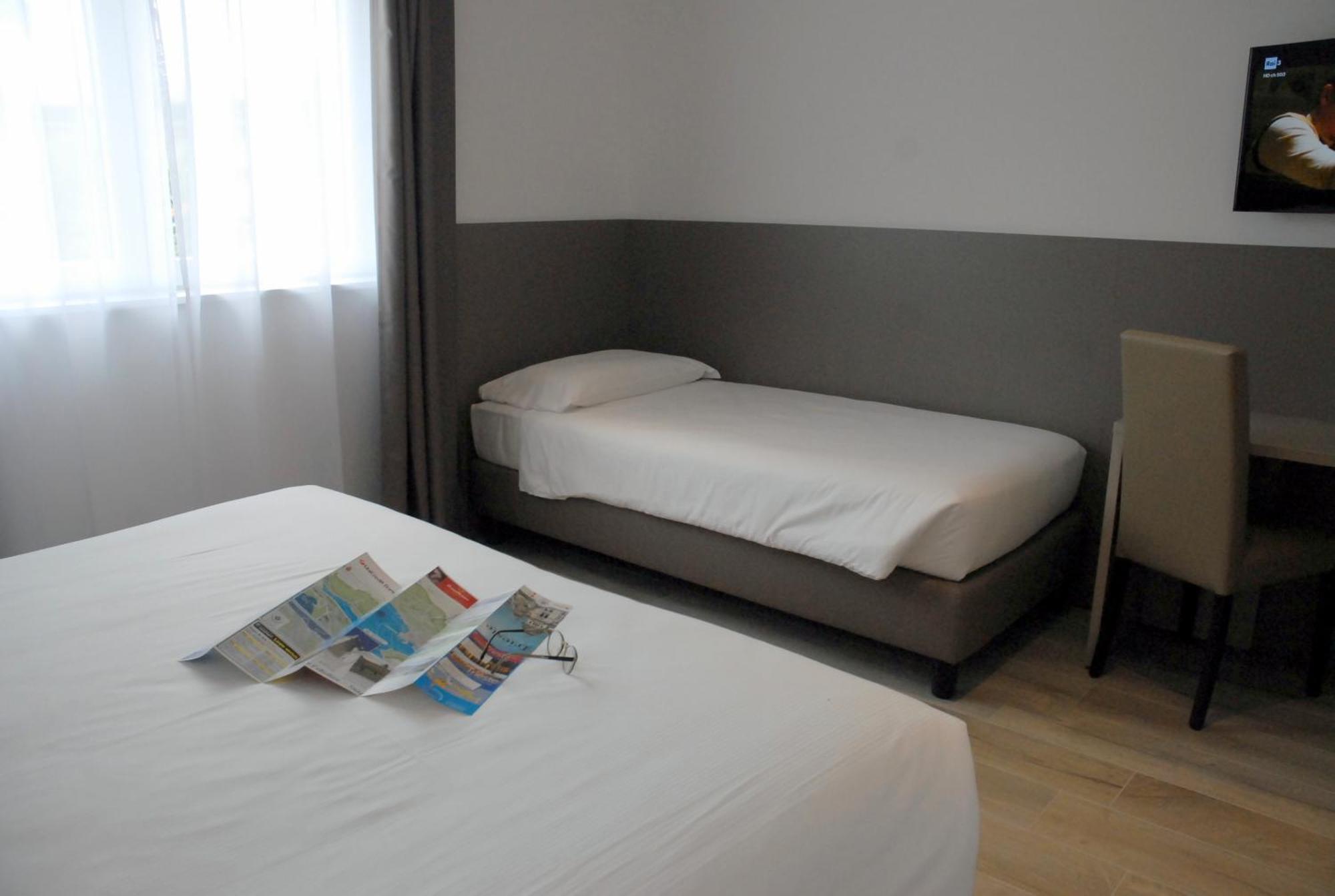 Hotel Sonia Aquilinia Esterno foto
