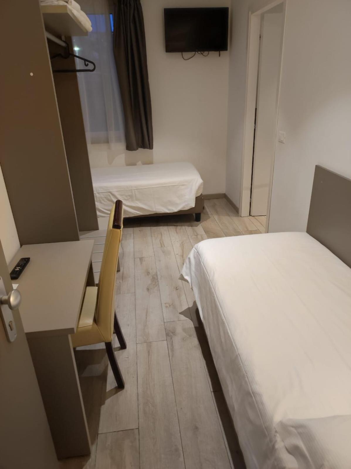 Hotel Sonia Aquilinia Esterno foto