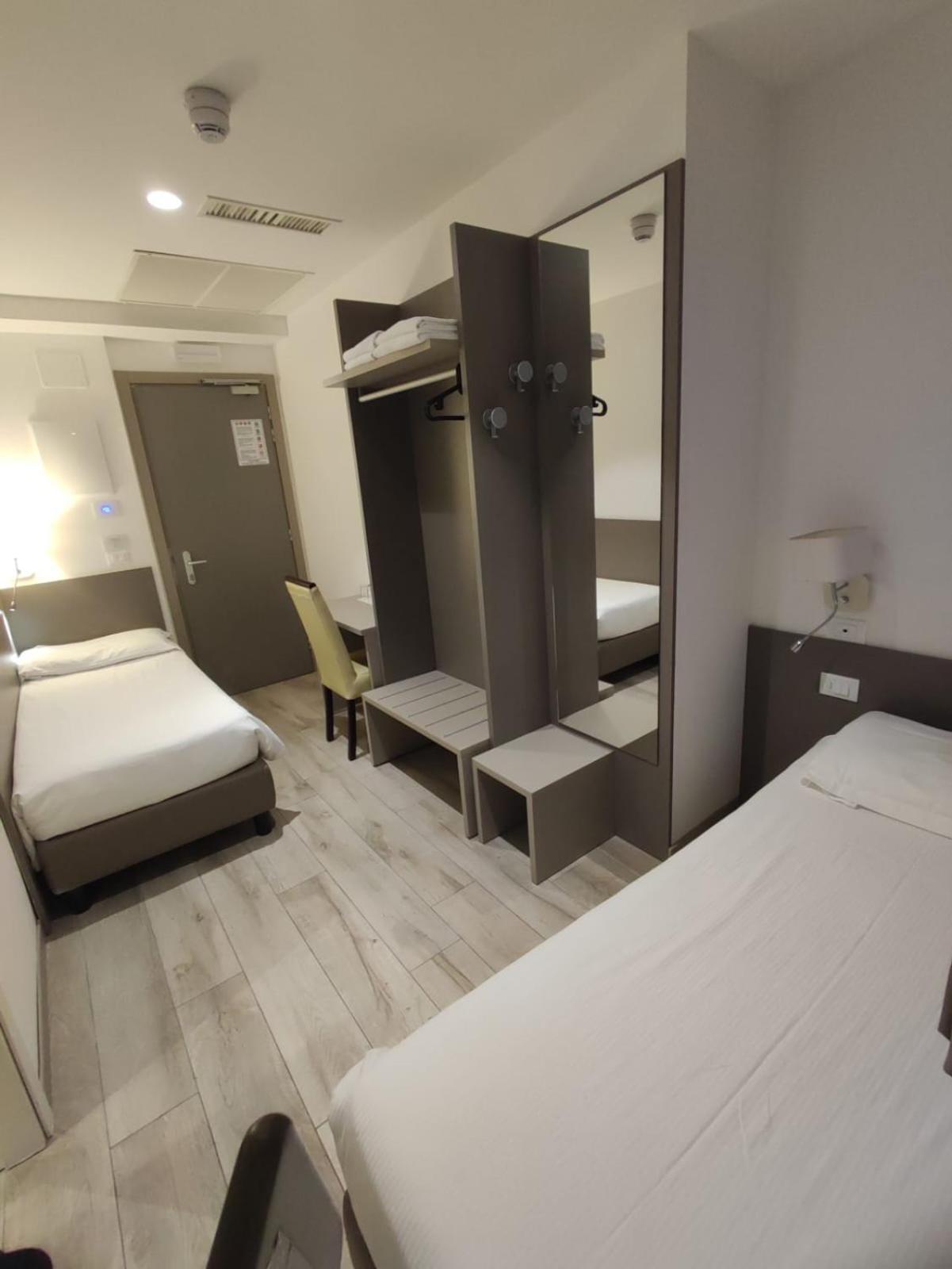 Hotel Sonia Aquilinia Esterno foto