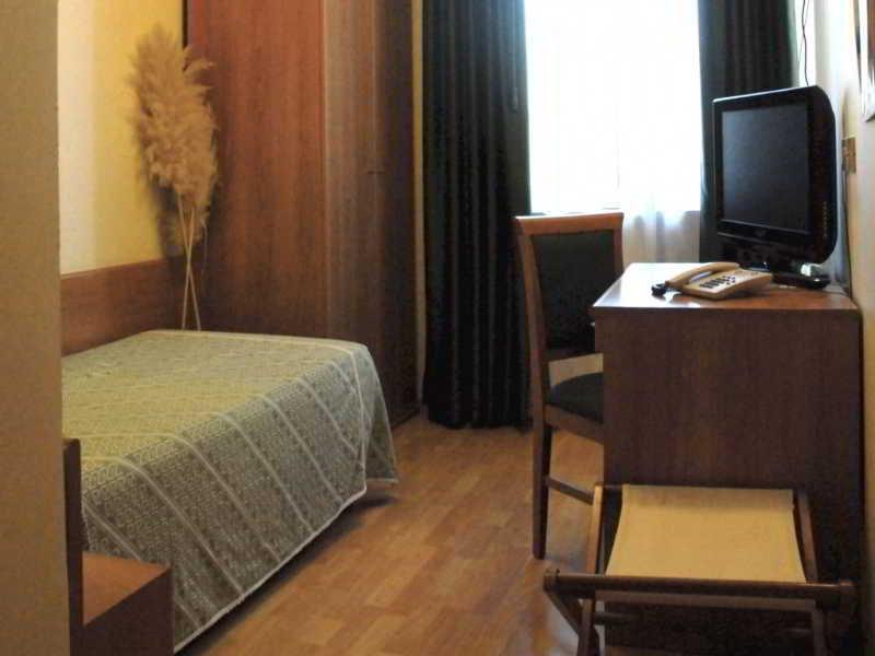 Hotel Sonia Aquilinia Esterno foto