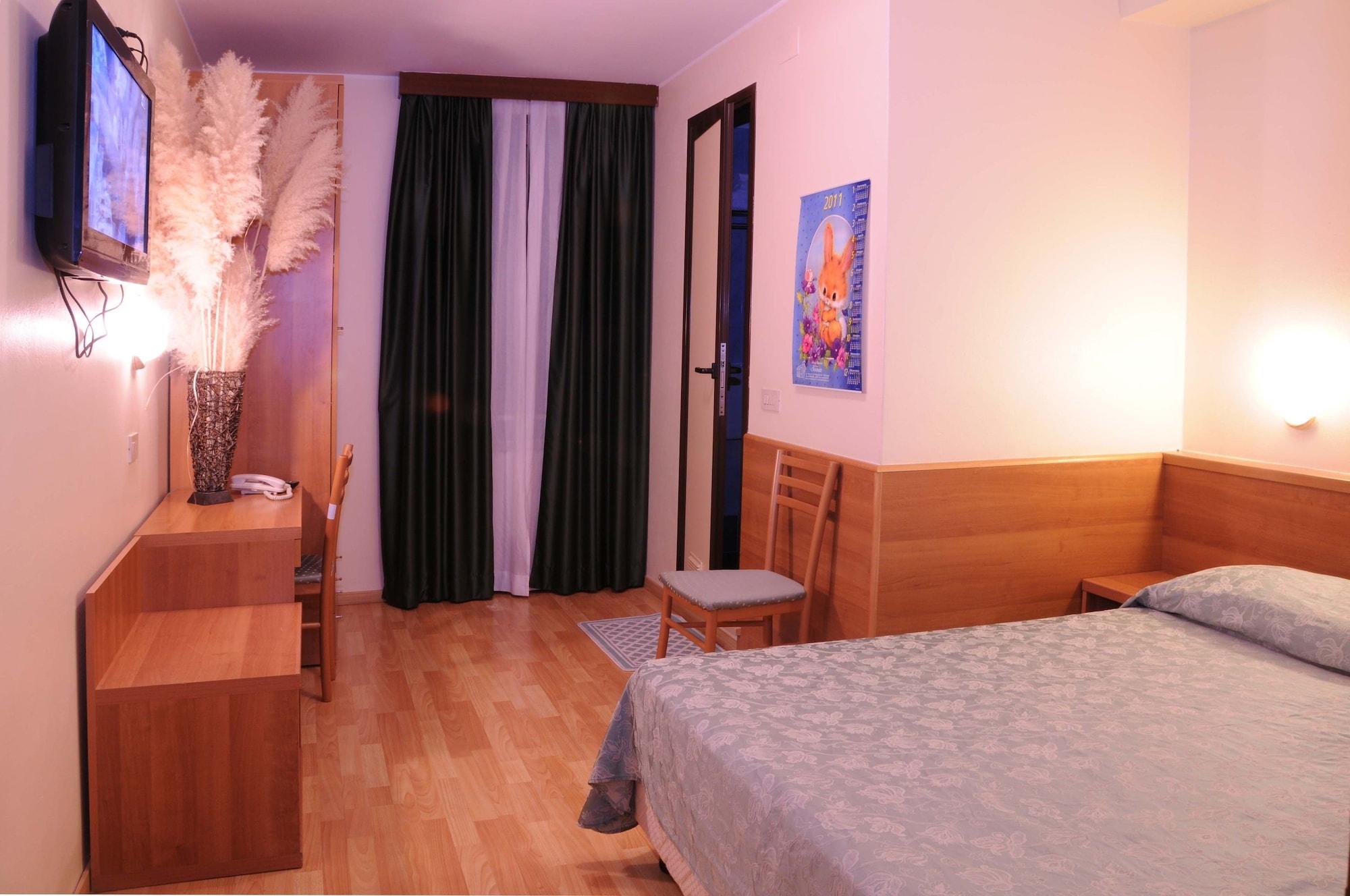 Hotel Sonia Aquilinia Esterno foto